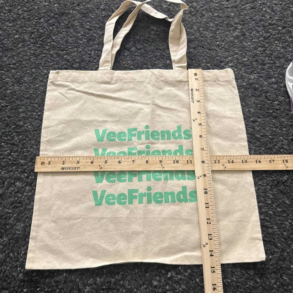 Bundle tote and VeeFriends Headstrong Honey Badger Crew Socks Mens Size 8-12 NWT